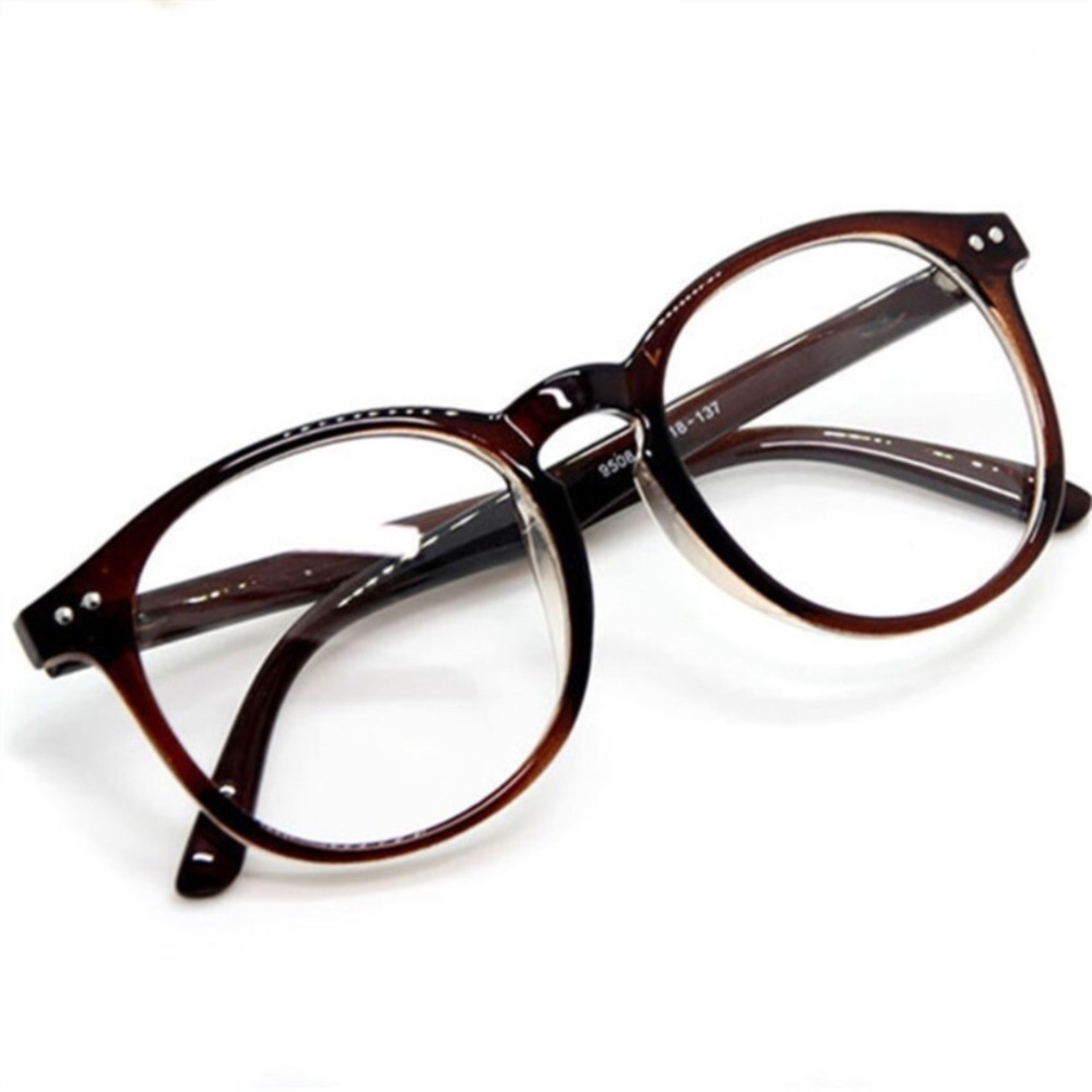 Tortoise shell fashion glasses